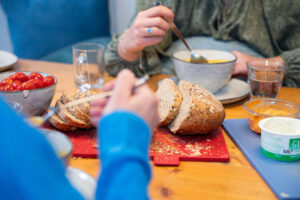 Stichting JIJ Kookactiviteiten Lidmaatschap inloophuis Het JIJ-huis Eet JIJ mee